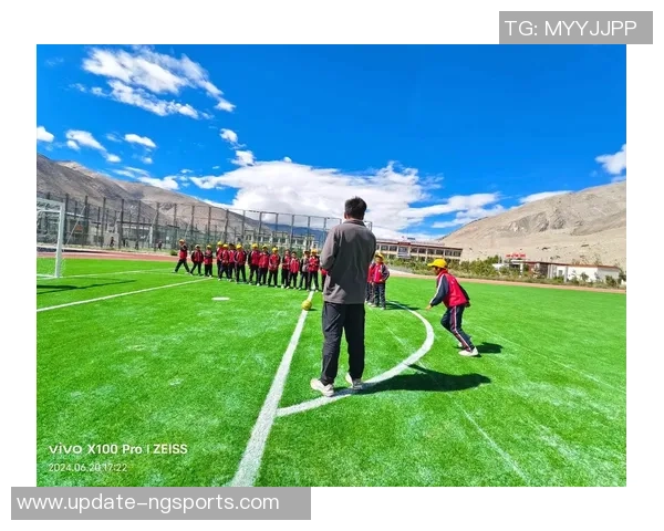 小学生足球入门指南适合孩子们的安全有趣足球选择与训练建议 小学生足球入门指南适合孩子们的安全有趣足球选择与训练建议